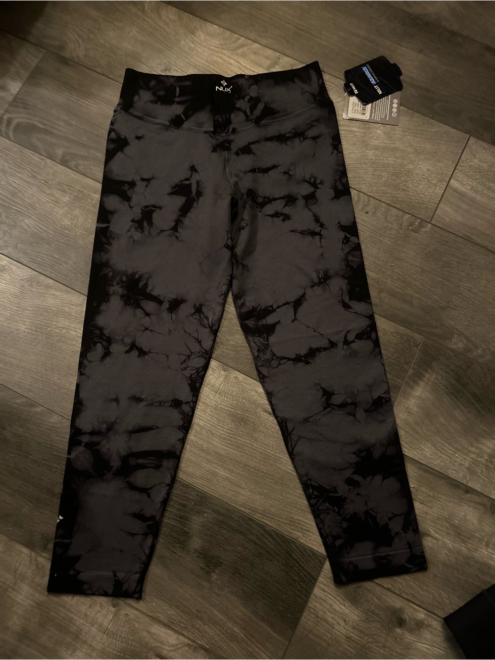 Nux Black Tie-Dye High-Waist Women's crop legging